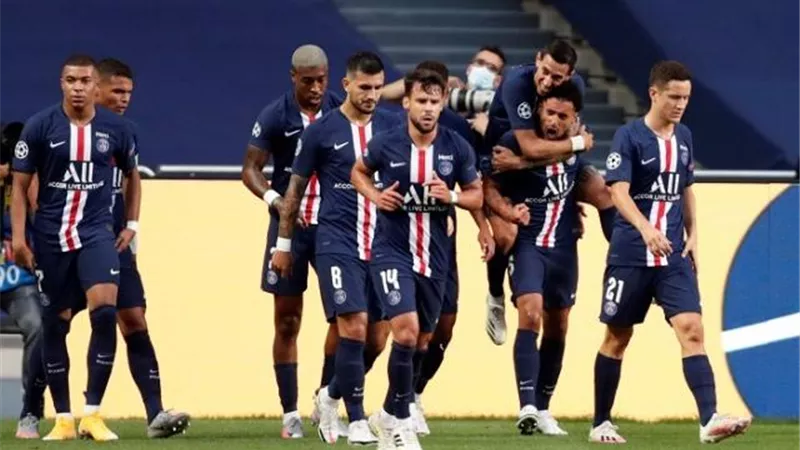 باريس سان جيرمان يقتل أحلام لايبزيج بالهدف الثالث