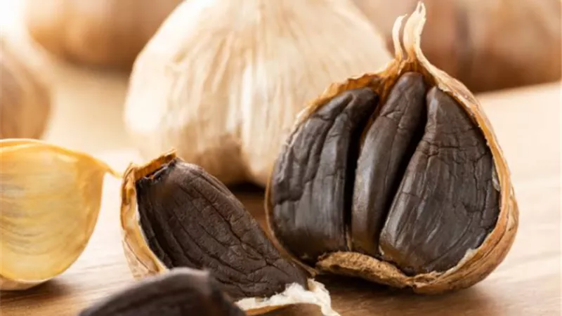ماذا تعرف عن فوائد الثوم الأسود؟