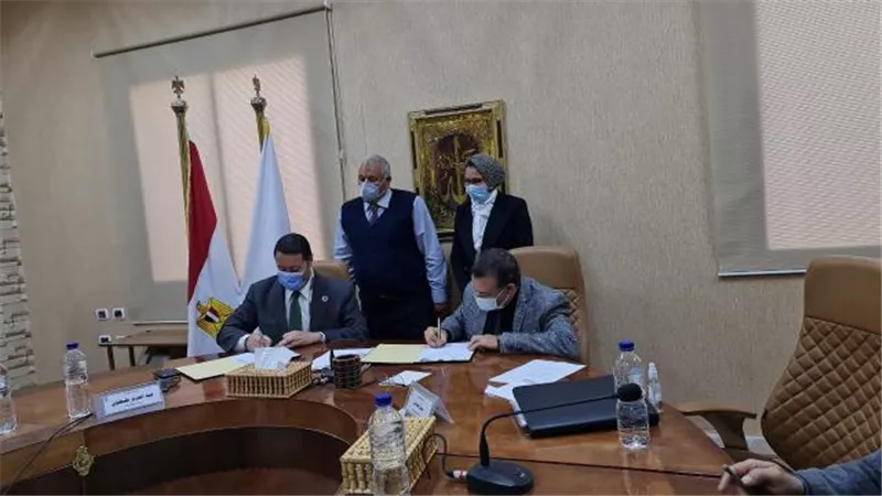 توقيع بروتوكول تعاون بين معهد البحوث الفلكية وجامعة الوادي الجديد