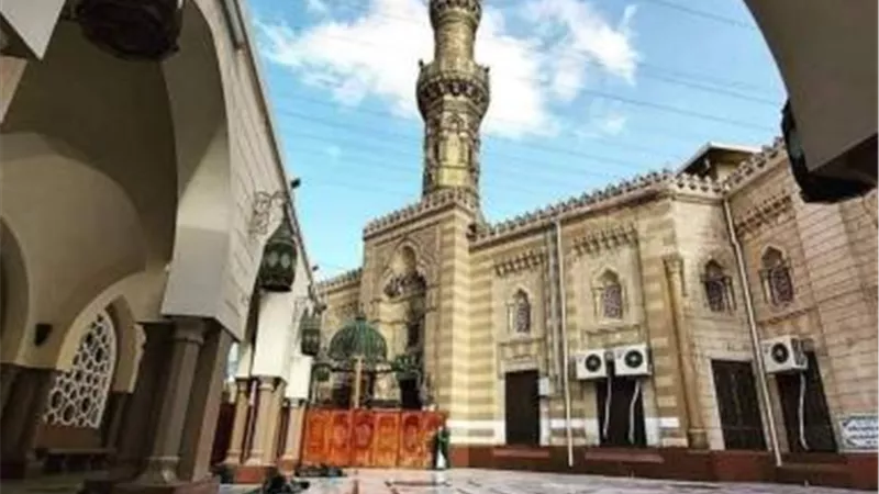 أسرار وحكايات ” نفيسة العلم” باعثة السكينة والهدوء فى نفوس المصريين
