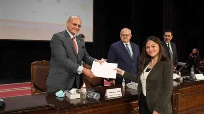 بالفيديو والصور .. جامعة القاهرة تكرم طلابها المشاركين في نموذج محاكاة الدول الأطراف لمكافحة الفساد