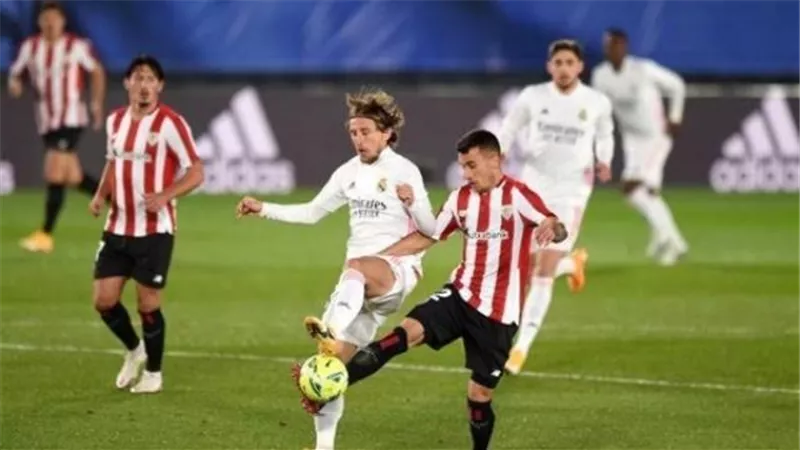 ريال مدريد ضد فياريال.. موعد المباراة والقنوات الناقلة