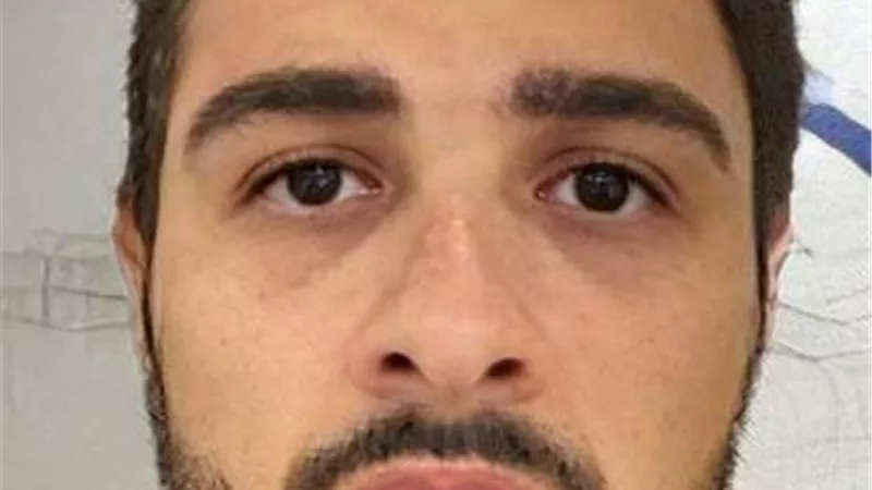 ياسمين عبدالعزيز تتحول لشاب وتطلق على نفسها اسم ياسين.. اعرف التفاصيل