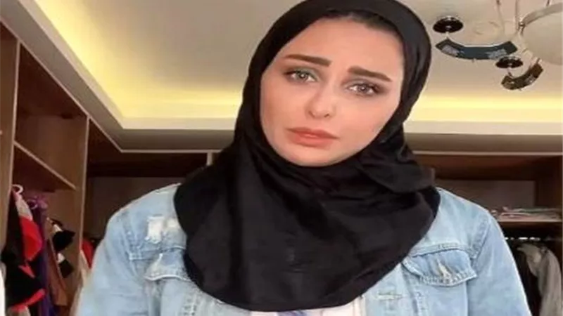ميس حمدان ترتدي الحجاب.. والجهور يعلق ”ربنا يهديكي”
