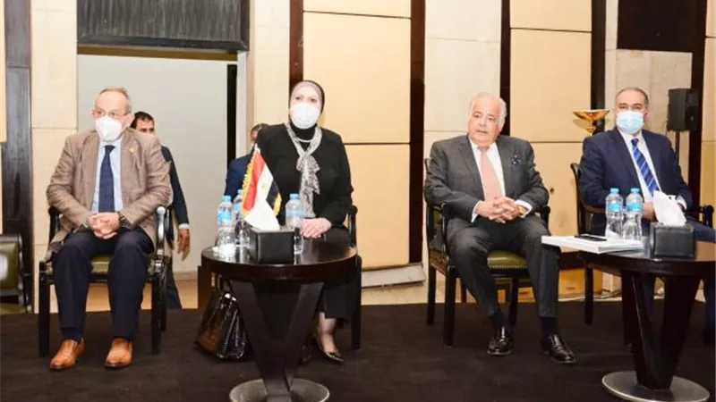 نيفين جامع: لأول مرة ضم  صناعة الدواء الى القطاعات التصديرة المستفيدة من برنامج المساندة التصديرية