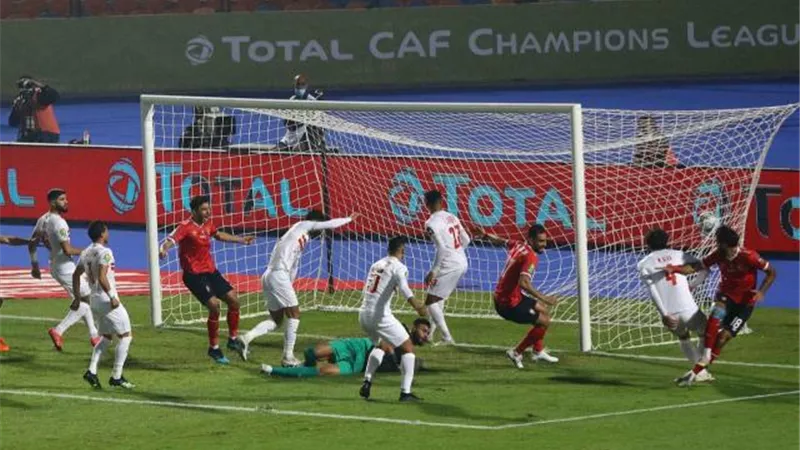 أبرزهم طارق حامد و محمد شريف .. بيراميدز يخطف ”نص دستة ” نجوم من الأهلي و الزمالك