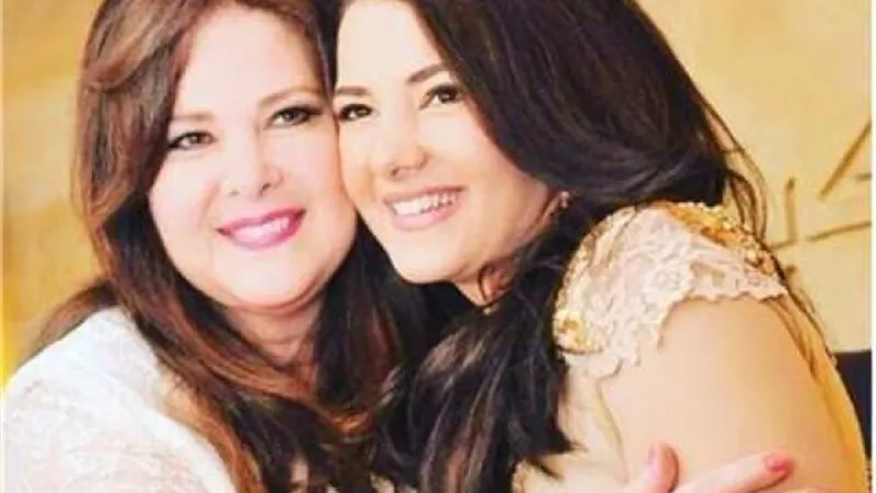 رغم حالتها الصحية.. دلال عبدالعزيز ودنيا سمير غانم أول المتبرعين للفنان شريف دسوقي