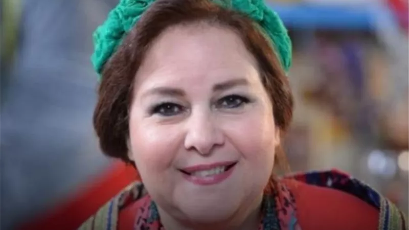 محمد محمود عبد العزيز يدعو بالشفاء لـ دلال عبد العزيز بعد تدهور حالتها الصحية