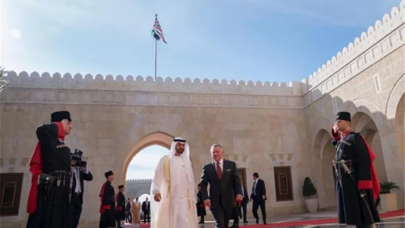 ملك الأردن يستقبل ولي عهد أبوظبي