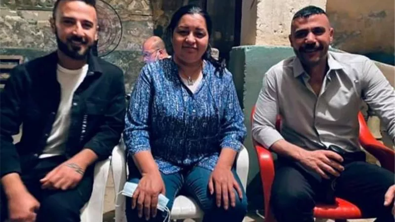 محمد مهران يهنىء شيرين عادل بعيد ميلادها بصورة من كواليس مسلسل ”النمر”