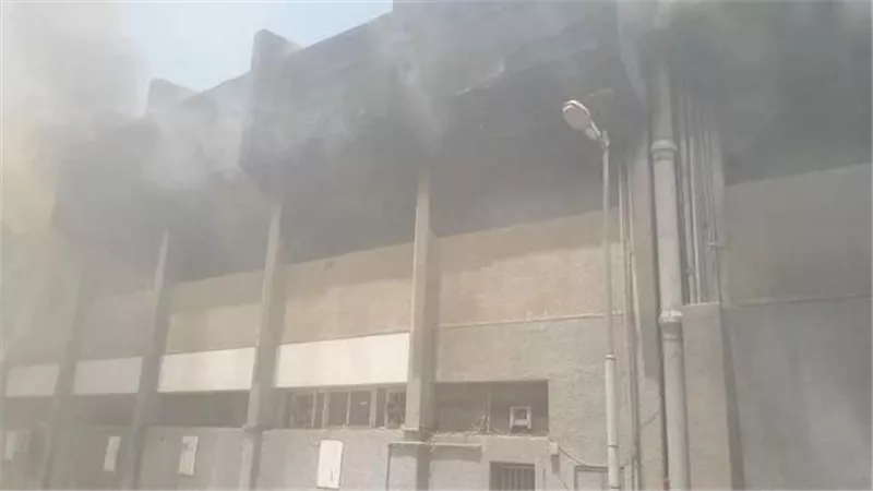 إنقاذ حافلة فريق الكرة بالأهلي من آثار حريق مدرج التتش