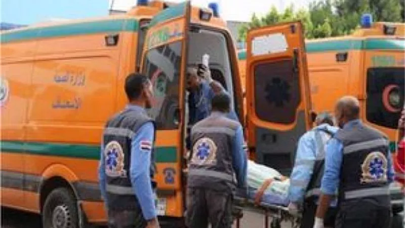 إصابة 6 أشخاص في حادث تصادم سيارتين أعلى الطريق الأوسطى بحلوان