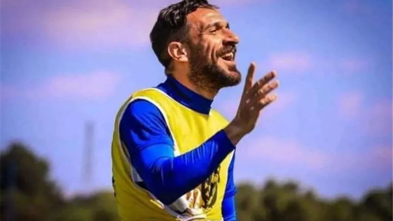 عاجل.. الأهلي يعلق علي هروب علي معلول