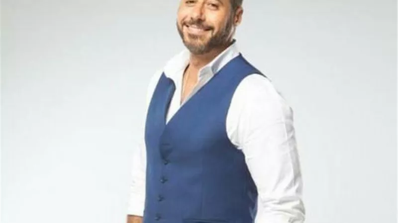 ”هاملت” يعيد أحمد السعدني للمسرح بعد غياب عشر سنوات.. إليك التفاصيل