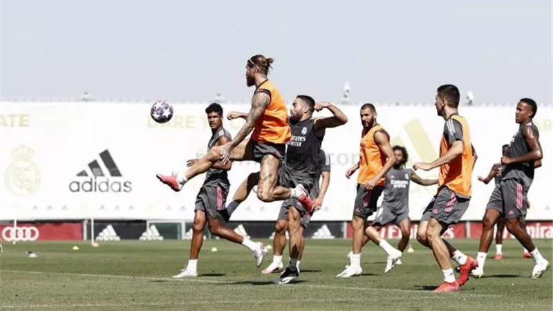 ريال مدريد يبدأ معسكر باختبارات كورونا نهاية الشهر الجاري