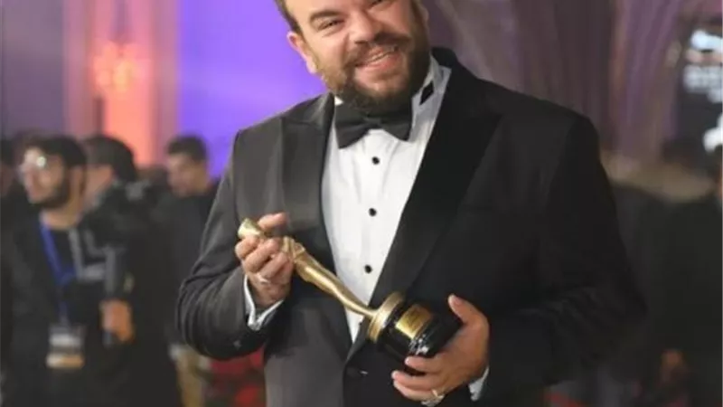 محمد عبد الرحمن ”توتا” يكشف أسرار عن طفولته