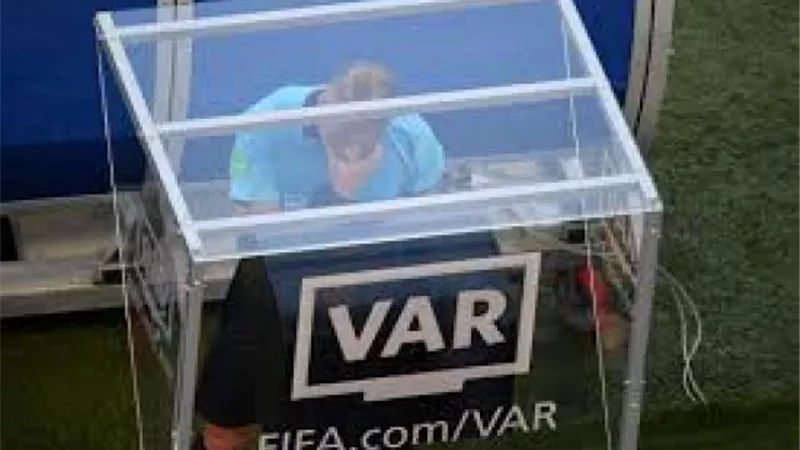 وصول مندوب تقنية var استعدادا للقمة.. وجريشة مطلوب بالسعودية