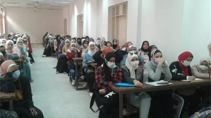 بالصور .. هكذا ساهمت جامعة حلوان مع الدولة فى القضاء على الأمية خلال 2021