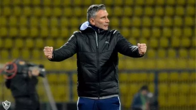 كارتيرون يفاجئ لاعبي الزمالك قبل القمة 120.. إعرف السبب