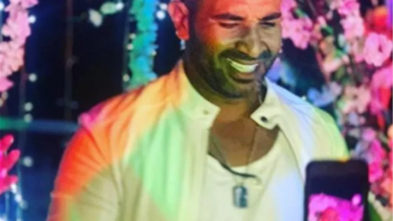 خطيبة أحمد سعد تحتفل بعيد ميلاده بطريقة مختلفة