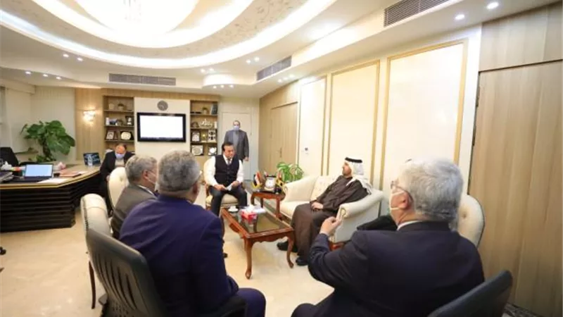 وزير التعليم العالي يبحث سبل التعاون مع مؤسسة محمد بن راشد آل مكتوم