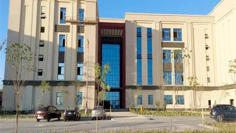 جامعة المنصورة الجديدة تعقد الاختبارات الالكترونية للقبول بالفصل الدراسي الثاني