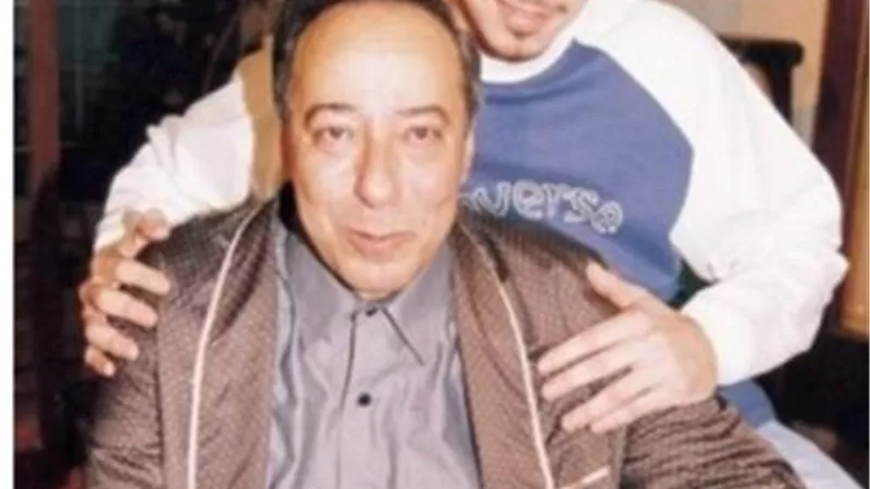 أحمد السعدنى يكشف مواقف طريفة لوالده مع النادى الأهلى والزمالك