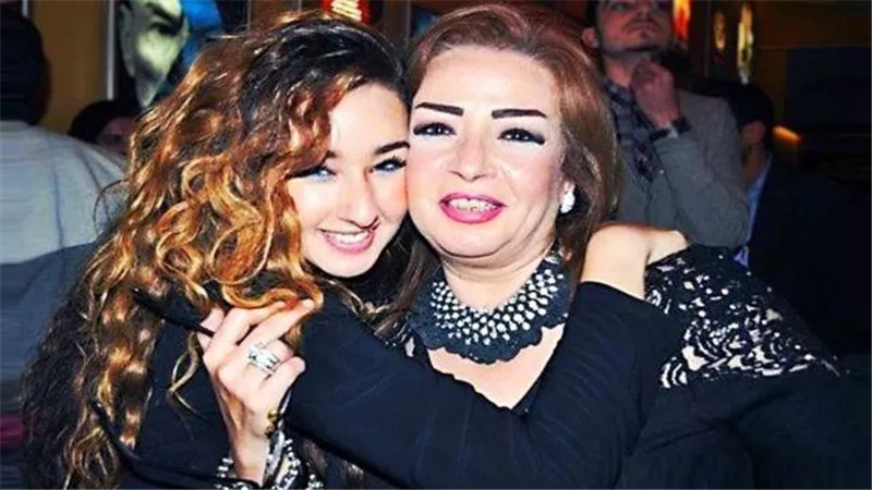 والدة هنا الزاهد تعلن إصابتها بفيروس كورونا