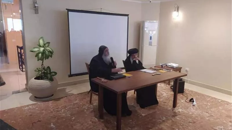 بالصور..  «قلب الكاهن» سيمينار كهنة المعادي