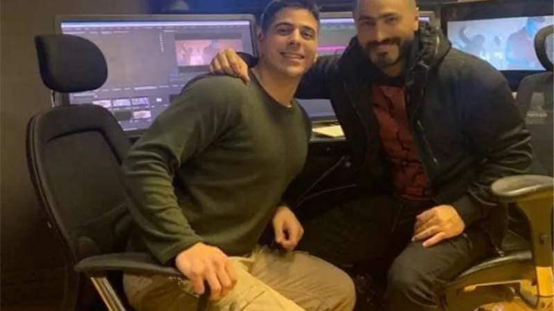 استعد يا بطل.. تامر حسني يشوق جمهوره لعمل جديد مع عمرو عاكف