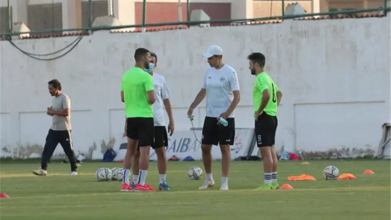 بالصور.. السلحدار يقود مران الاسماعيلى وجلسات مع اللاعبين