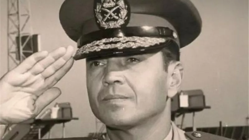 قال له: عيب ترفض قراري.. وليه حسني مبارك بيخاف منك ؟..أنا رئيس الجمهورية وأوامري تنفذ .. نص الحوار الأخير بين السادات والفريق سعد الدين الشاذلي قبل عزله من القوات المسلحة