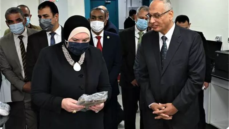 وزيرة الصناعة تفتتح المبنى الجديد لمعامل الفحص بهيئة الرقابة على الصادرات بالاسكندرية