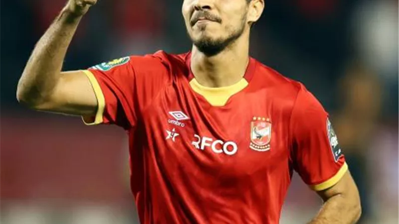 شريف و عبد القادر يقودان هجوم الأهلى أمام الهلال السعودي