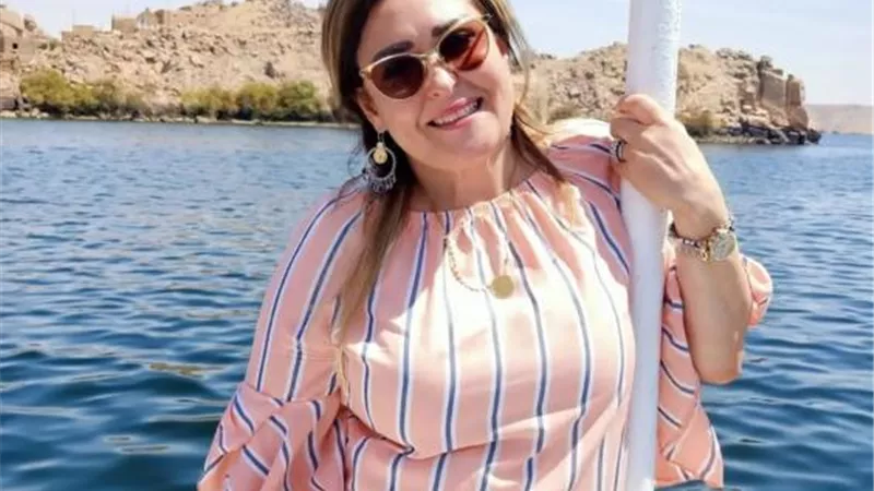 نهال عنبر بإطلالة شبابية مبهجة عبر ”انستجرام”
