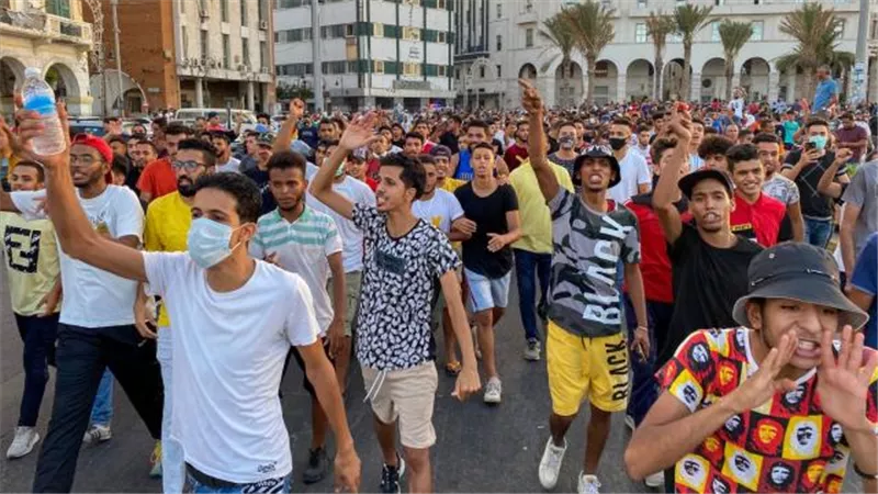 عاجل..حكومة الوفاق تدفع بعناصر إرهابية خطيرة إلى ساحات المظاهرات في طرابلس
