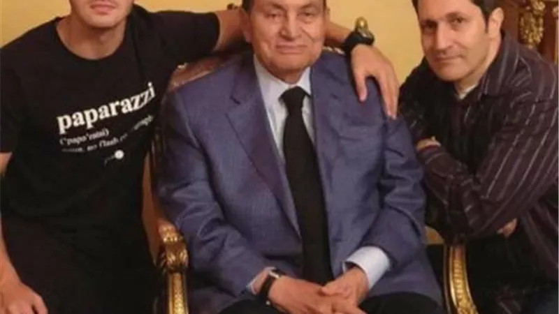 يقود خطة تحسين صورة العائلة ..يلعب في النادي الأهلي..محمد صلاح مثله الأعلى ..ويمتلك ثروات طائلة  ..كل ما تريد أن تعرفه ”الوريث الجديد ” عمر علاء مبارك