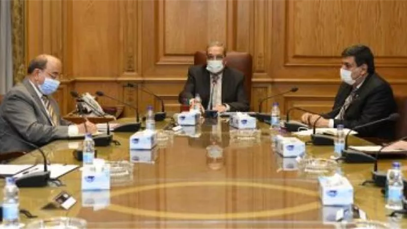 وزير الانتاج الحربى: عقد جولات ميدانية للشركات لتحديد خطوط الإنتاج التى سيتم البدء بتطويرها