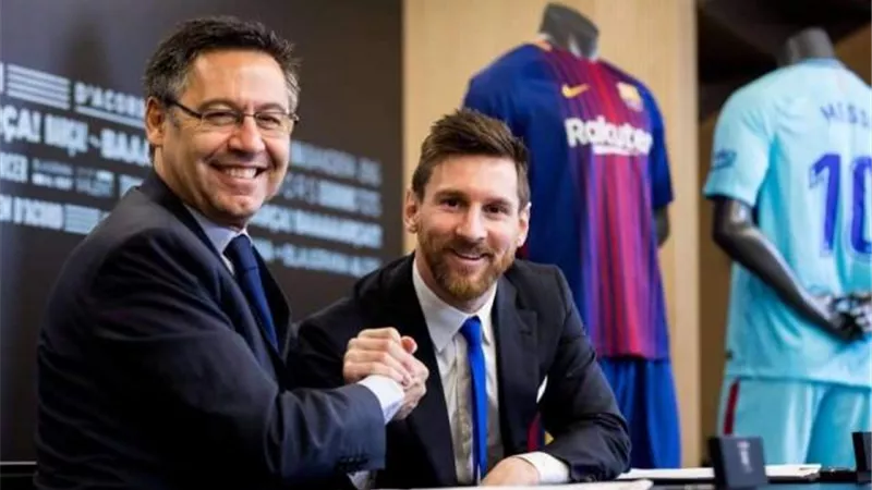تقارير: رئيس برشلونة يستقيل خلال ساعات.. فهل يبقى ميسي؟