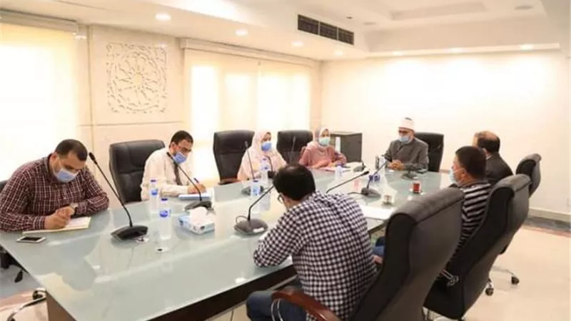 أمين ”البحوث الإسلامية” يبحث مع رئيس ”تطوير الوافدين” الارتقاء  بمستويات الطلاب