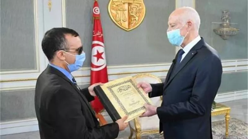 تفاصيل لقاء قيس سعيد و «طه حسين التونسى»