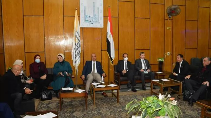 رئيس جامعة حلوان يشارك في مؤتمر أسيوط الدولي للتنمية والبيئة في الوطن العربي