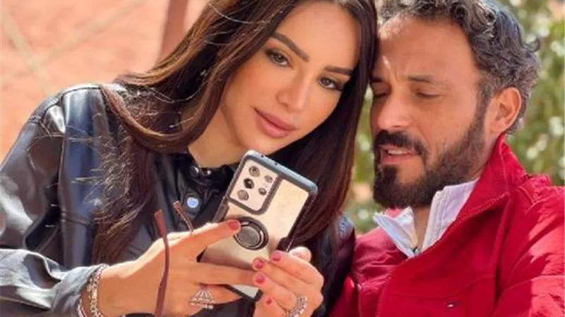 بالصور.. يوسف الشريف وزوجته بإطلالة رومانسية فى أحدث ظهور