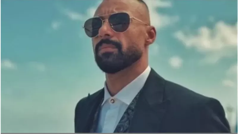 فهمي يشارك جمهوره بفيديو من كواليس ”أسود فاتح”