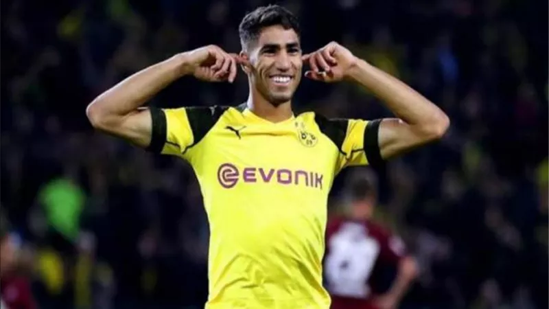 أشرف حكيمي أفضل لاعب تحت 21 سنة في دوري أبطال أوروبا