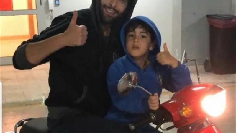 بالصورة.. محمد كيلانى يحتفل بعيد ميلاد نجله وهذه رسالته له