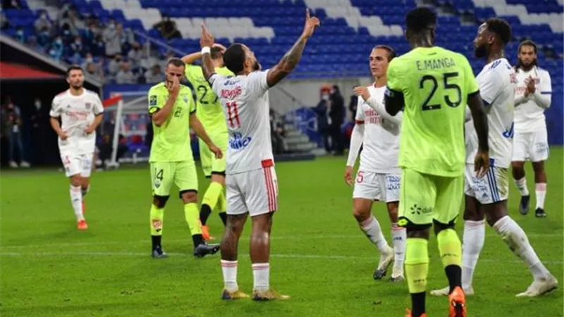 الدوري الفرنسي.. ”هاتريك” ديباي يقود ليون لفوز عريض على ديجون