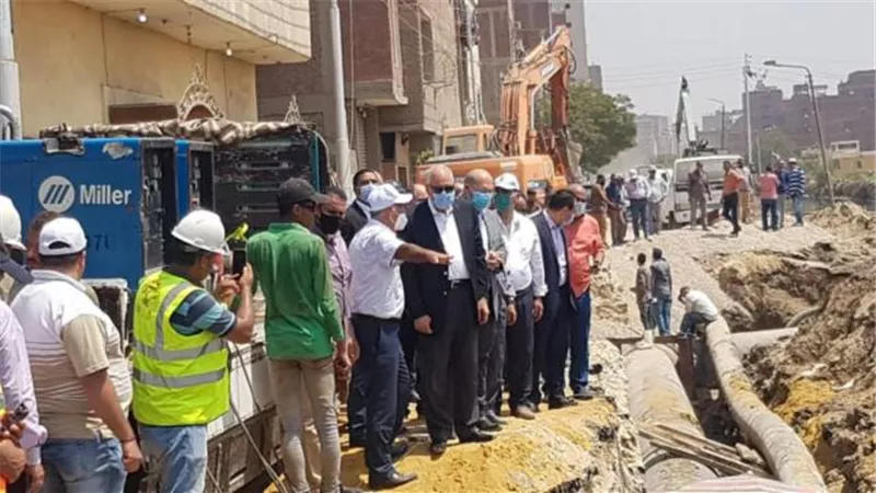 بعد انقطاع المياه 3 أيام  .. محافظ الجيزة يكشف آخر تطورات إصلاح خط مياه ناهيا