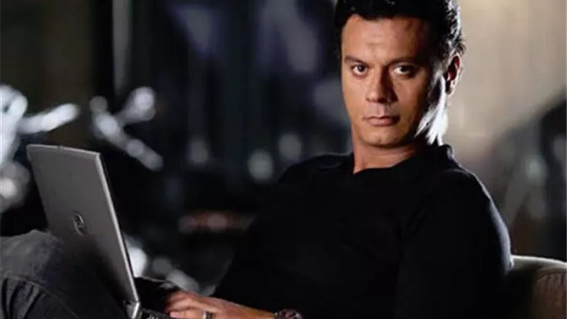 ”عمر الناجي” يعيد عباس أبو الحسن للدراما من جديد.. إليك التفاصيل
