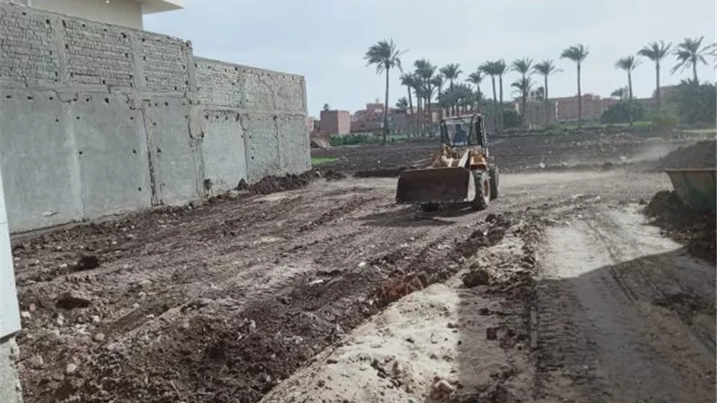 شاهد.. محافظة الجيزة تزيل 25 حالة تعدي علي الأراضي الزراعية وأملاك الدولة في هذه المناطق